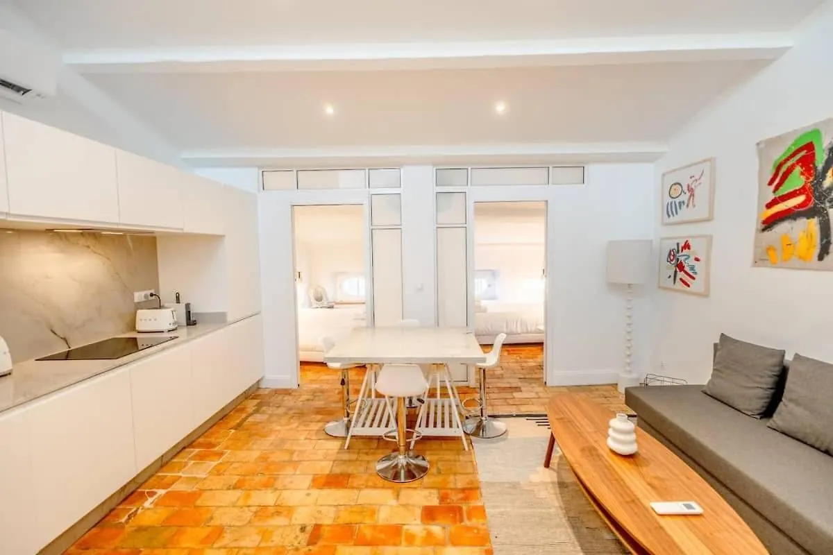 Appartement Hyper Centre - 3 Chambres -50M Du Port 쎙뜨호뻬